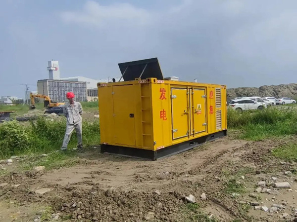 广汉200KW柴油发电机机组每小时的油耗量受哪些因素影响?