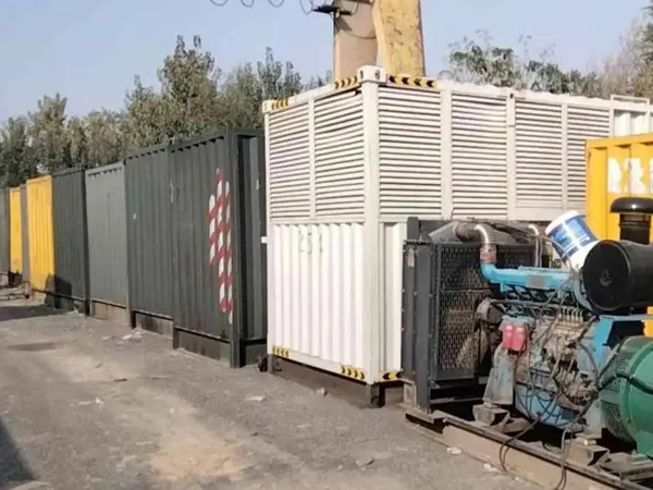 广汉200KW柴油发电机机组每小时油耗是多少?